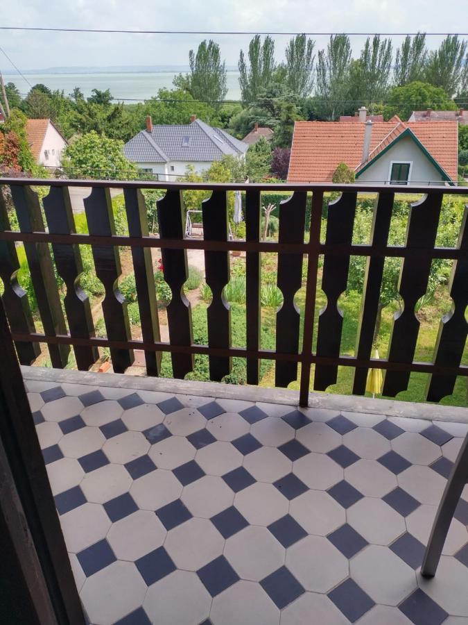 Апартаменти Ibolya Apartman Badacsony Екстер'єр фото