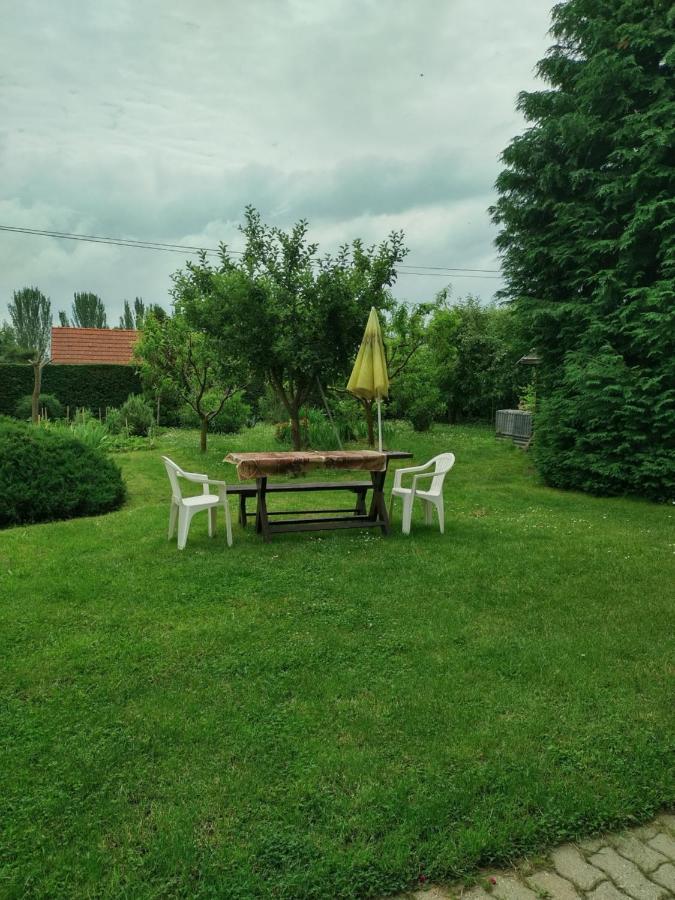 Апартаменти Ibolya Apartman Badacsony Екстер'єр фото